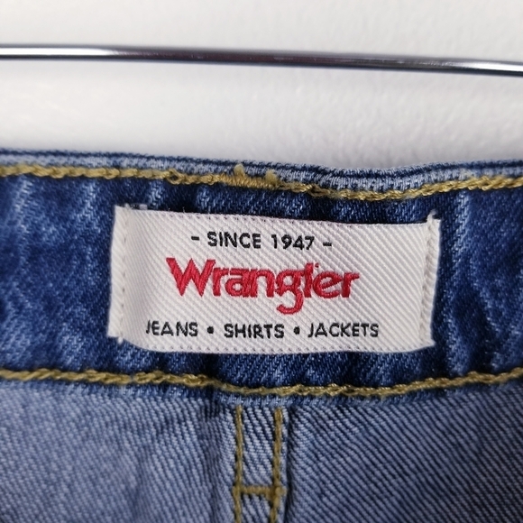 Wrangler High Rise Vintage 4" Denim Jean Shorts NWT - Picture 8 of 11